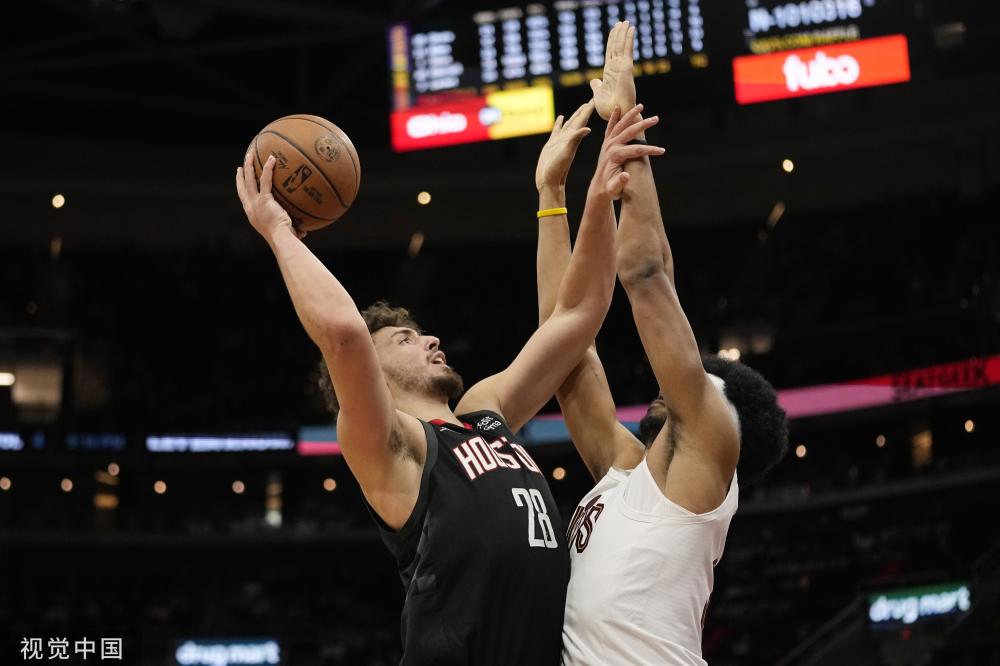 手敲响了警 手敲响了警