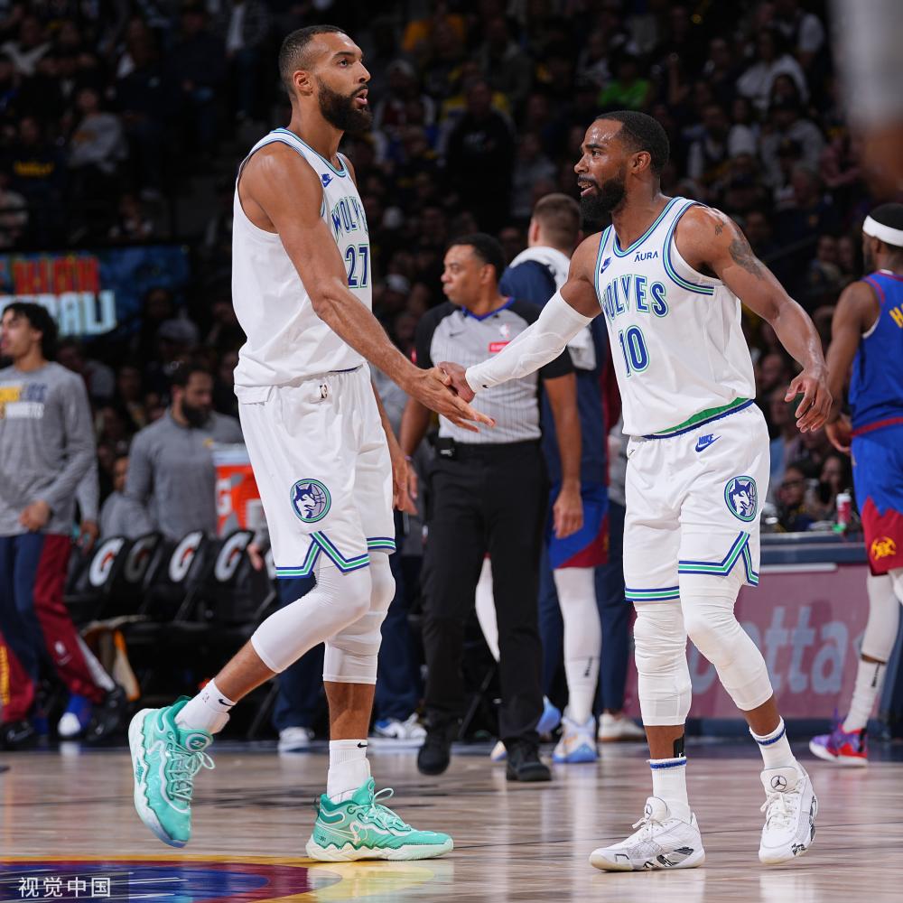 及庆祝队形 及庆祝队形