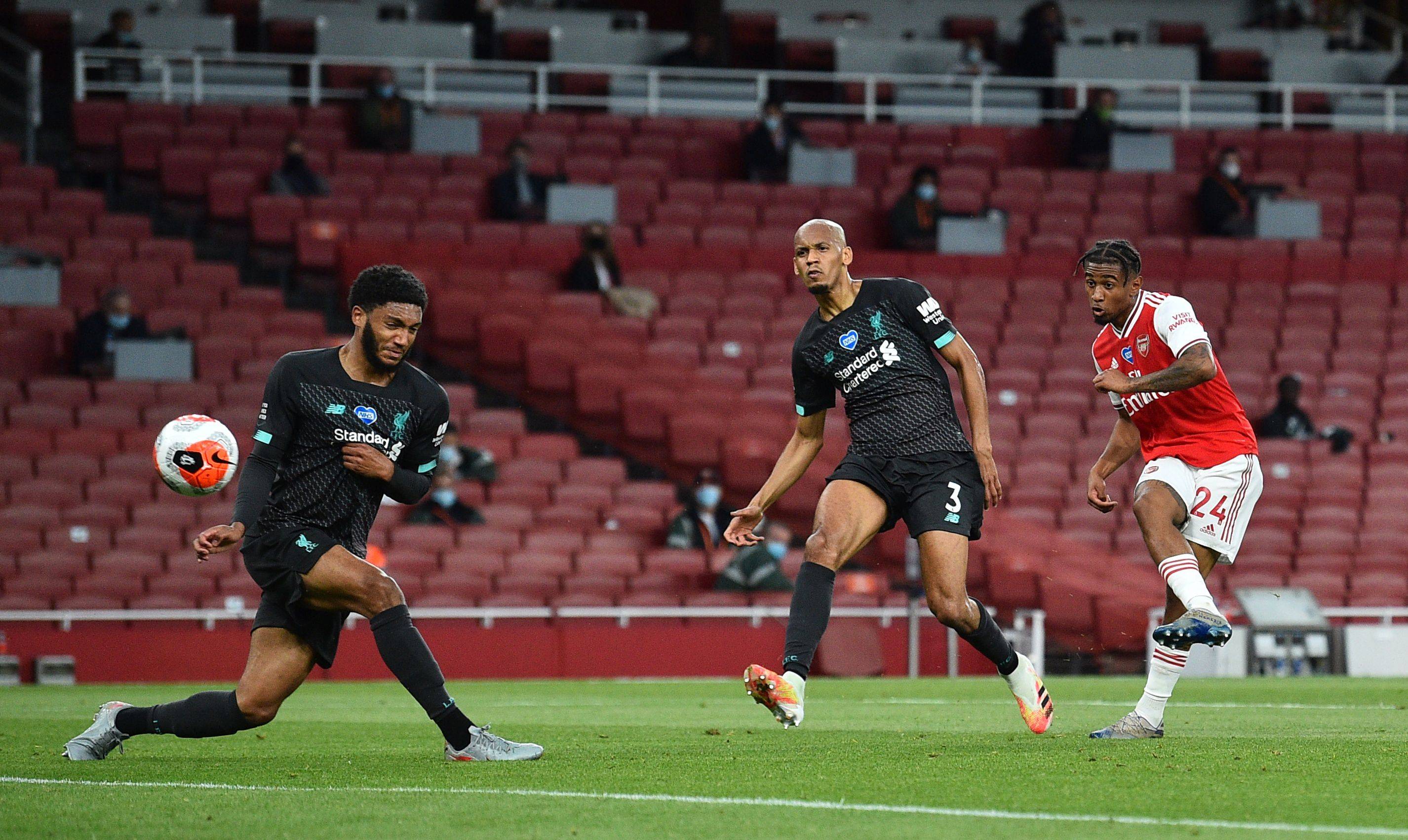 足的比赛中 足的比赛中